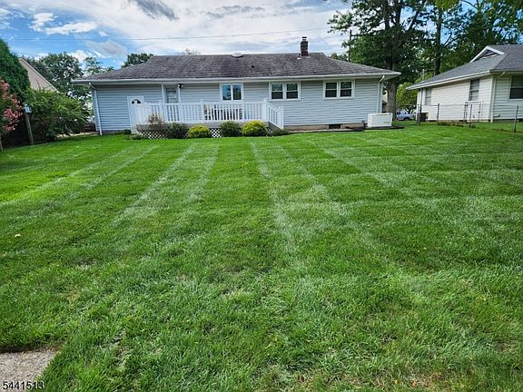 3rd image of 615 Ashland Rd
