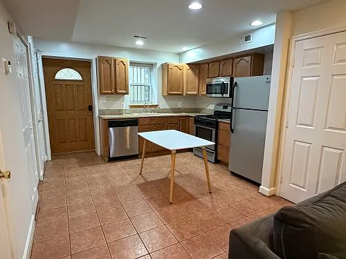 541 Florida Ave NW #B — Photo 1