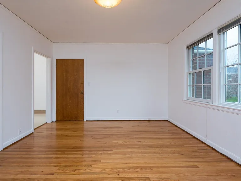 Sandycrest Terrace Apartments — Photo 20