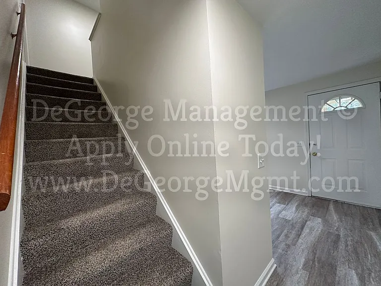 Bennington Townhomes — Photo 34