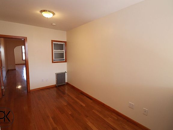 5th image of 177 McGuinness Blvd APT 3L
