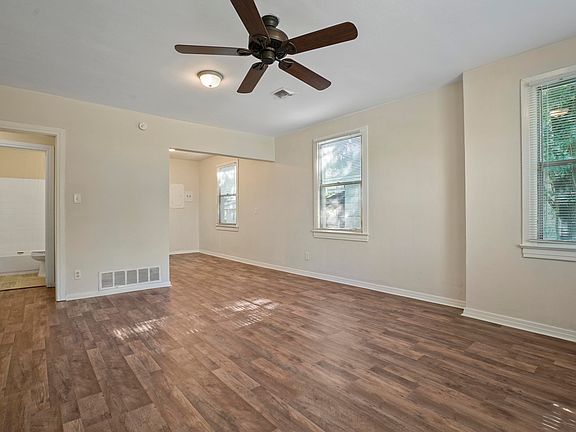 5th image of 4811 Lexington Ave