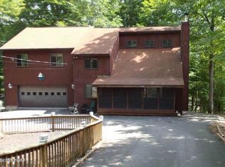 1012 Fawnhill Ct, Lake Ariel, PA 18436