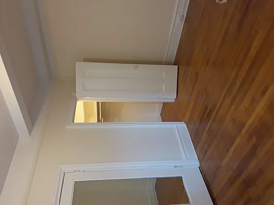 Rented by Helen Tsagaris, LREB | media 5