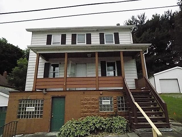 1st image of 10384 Lilac St