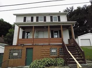 10384 Lilac St, North Huntingdon, PA 15642
