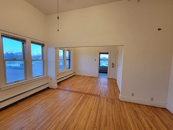 5th image of 101 2nd Ave NE #1