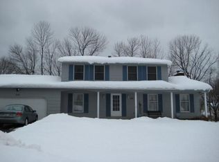 219 Vineyard Dr, Rochester, NY 14616