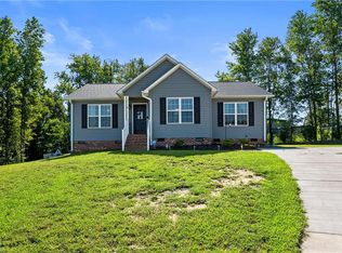 5 Horizon Cir, Thomasville, NC 27360