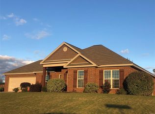 16 Cotton Terrace Dr, Deatsville, AL 36022