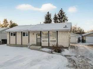 1704 89th St NW, Edmonton, AB T6K 2A9