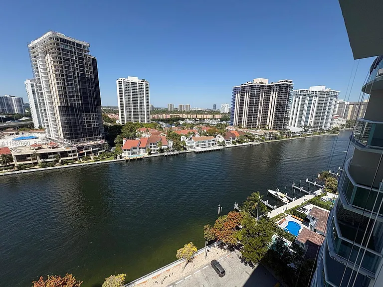 19390 Collins Ave #1623 — Photo 5