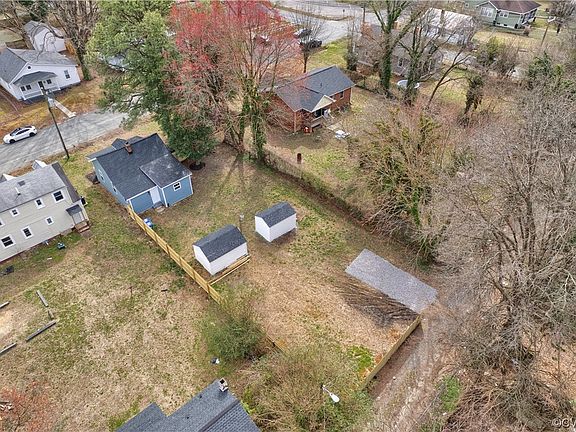 4th image of 3704 Stockton St