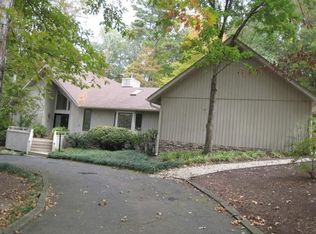 2039 Valley View Dr, Henderson, NC 27536