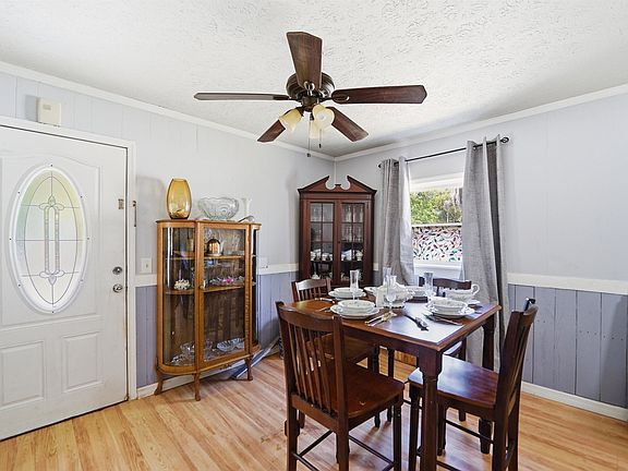 2nd image of 26 Avery St
