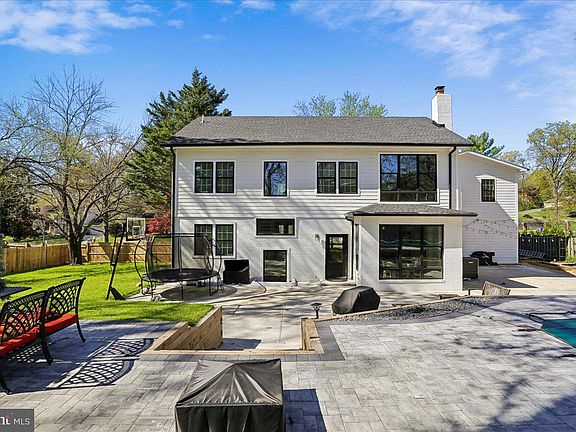 4th image of 9925 Conestoga Way