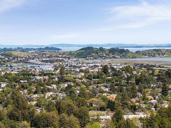 4th image of 140 Marina Vista Avenue