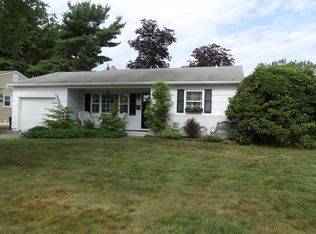 77 Edinburgh Dr, Toms River, NJ 08757