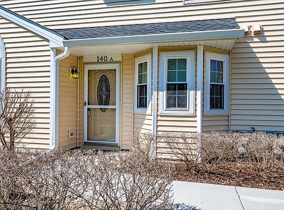 2nd image of 140 Winchester Dr APT A