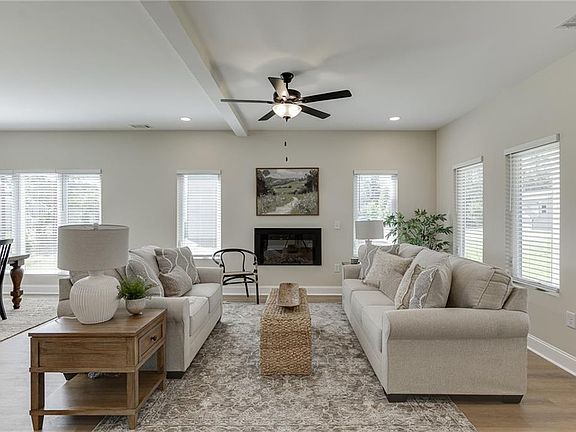 5th image of 155 Boulder Dr