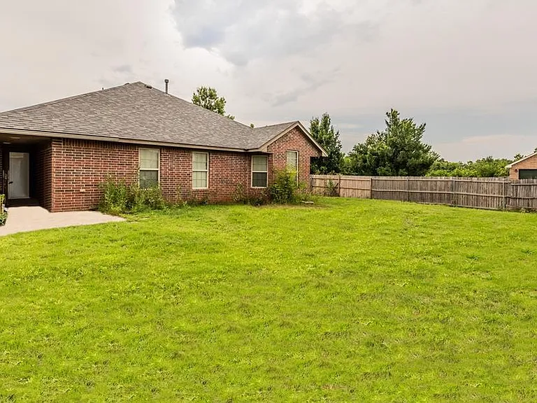 2505 Rookhaven Ln — Photo 7