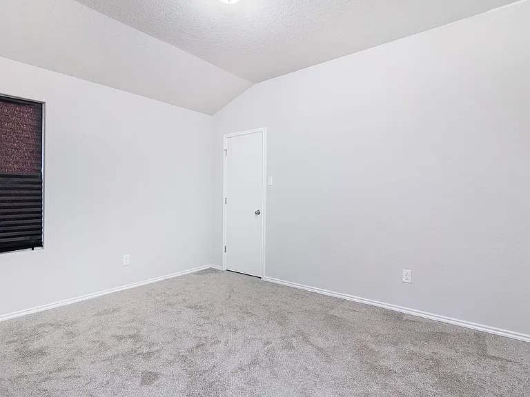 4614 Heathers Cross — Photo 16