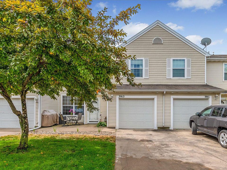 1st image of 3913 NE Gardenia Ln