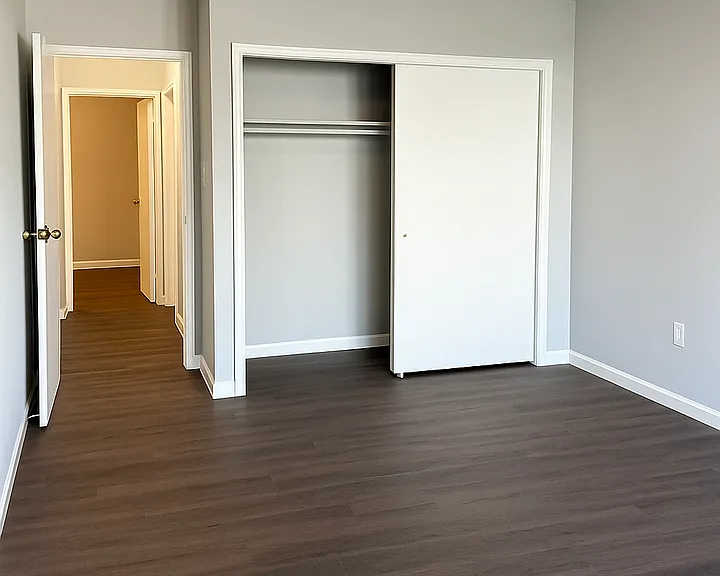 Riley Realty Apartments — Photo 7