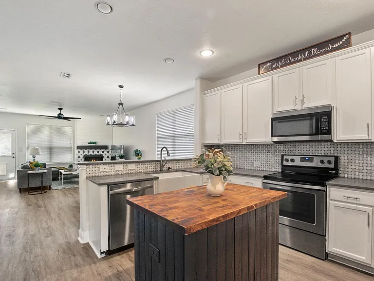 1509 Waterfall Ln — Photo 6