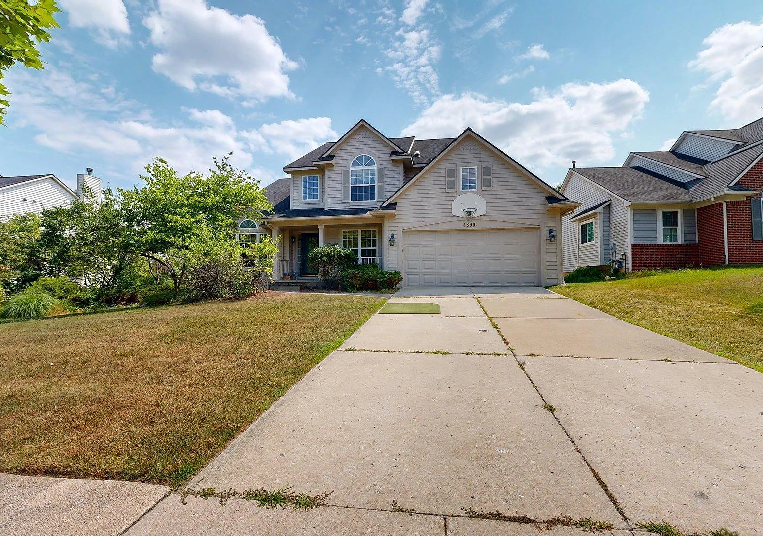 4 bed, 2.5 bath, 3744 sqft, $3,600 — Photo 1
