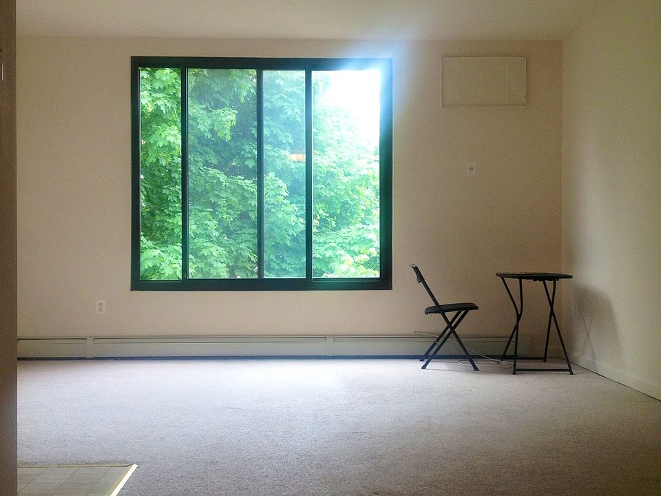 1st image of 2328 Dean St #3