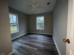 72 Gordon St, Hartwell, GA 30643