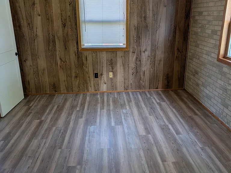 1412 Linn St — Photo 4