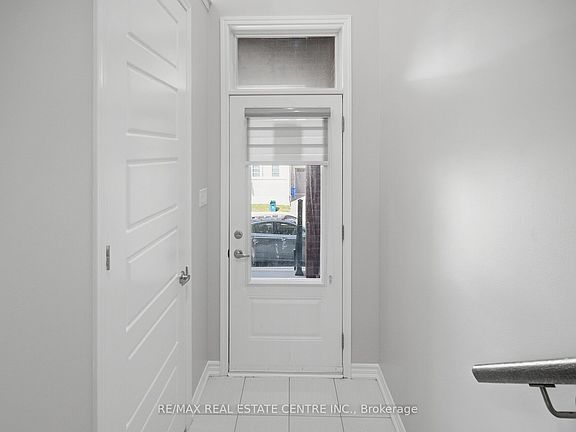 3rd image of 975 Whitlock Ave #25