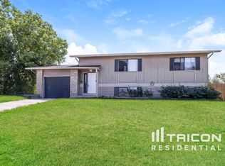 7175 Woodstock St, Colorado Springs, CO 80911