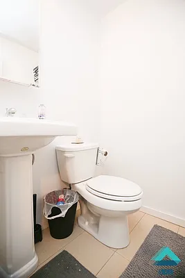 Rented by EXR | media 10