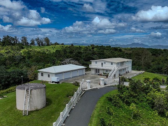 3rd image of 722 Panoramic