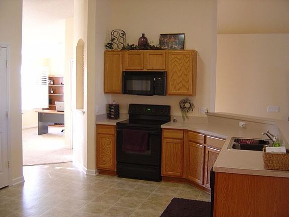 2nd image of 22 Lysander Ln