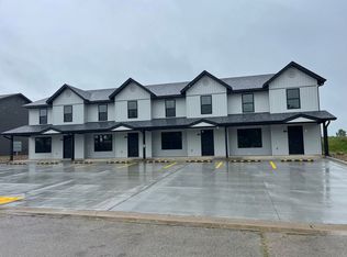 825 Howard Dr, Lebanon, MO 65536