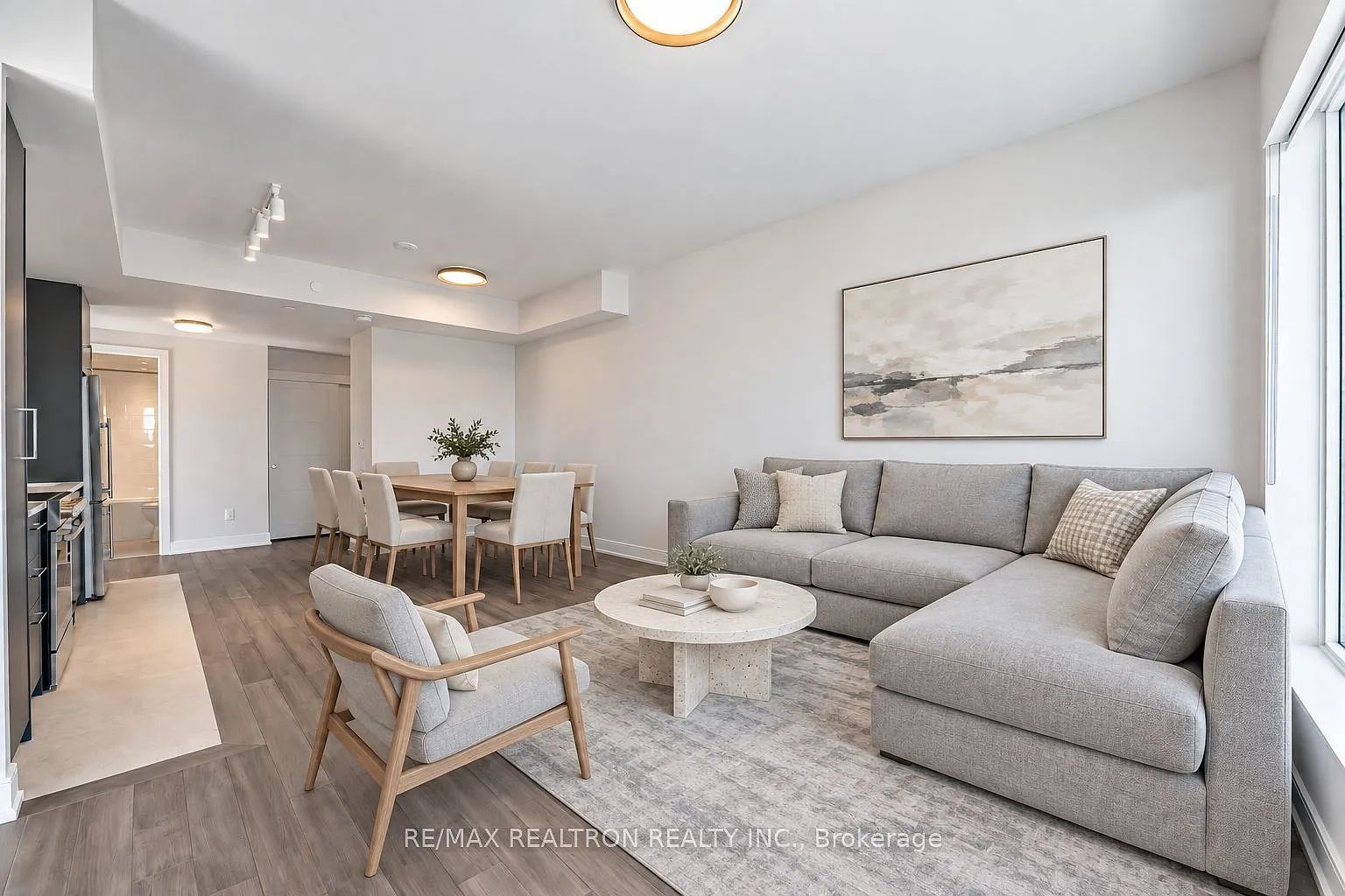 2 bed, $3,124 — Photo 2