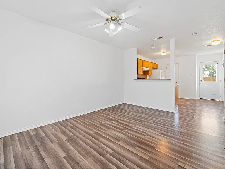 3805 Woodrow Dr #C — Photo 3