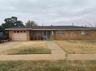 1305 E Lons St, Brownfield, TX 79316