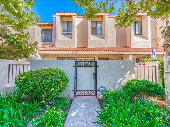 18130 Oxnard St Unit 72, Tarzana, CA 91356