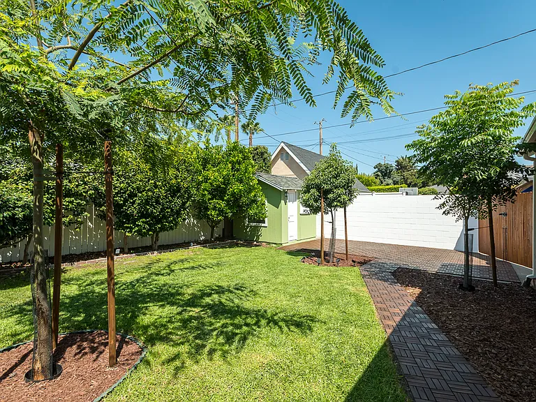 1505 W Clark Ave — Photo 41