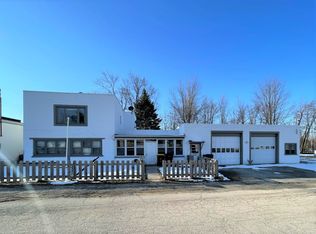 706 W Brown St, Harvard, IL 60033