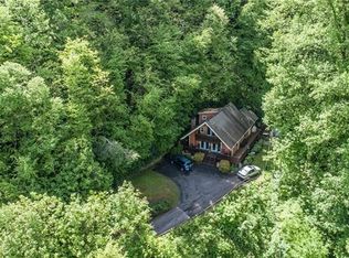 303 Shuler Dr, Maggie Valley, NC 28751