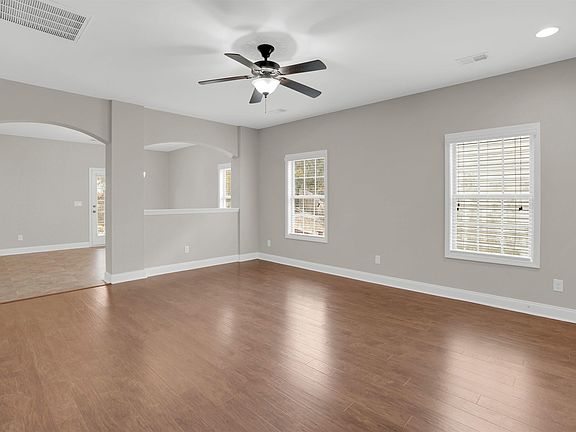 5th image of 324 Emanuel Creek Dr