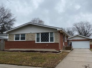 185 Serena Dr, Chicago Heights, IL