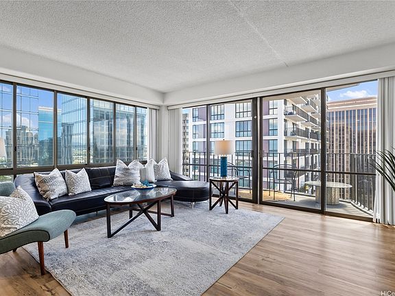 3rd image of 700 Richards St APT 2204