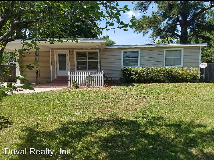 1st image of 6441 N Ballejo Ct